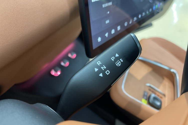 长安启源E07 2025款 增程 四驱 39kWh Ultra高性能版中控内饰7007