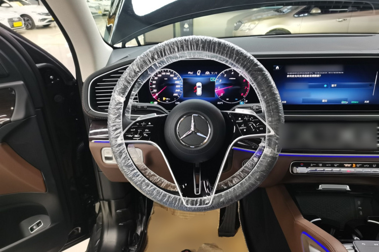 奔驰GLE 2024款 改款 GLE 350 4MATIC 时尚型中控内饰13