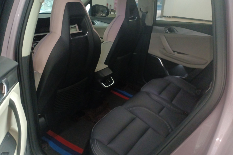 领克06 2023款 Remix 1.5T Shero中控内饰7004