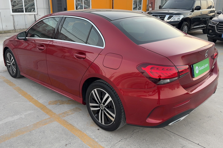 奔驰A级 2019款 A 180 L 运动轿车车身外观6005