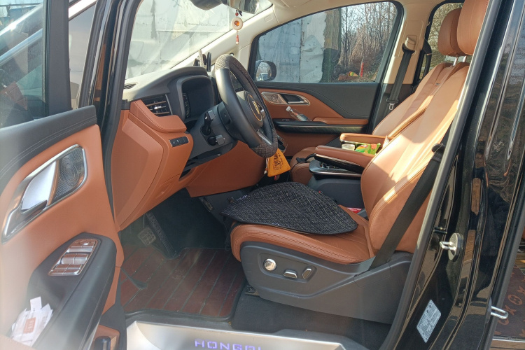 红旗HQ9 2023款 2.0T 智联旗韵版中控内饰19