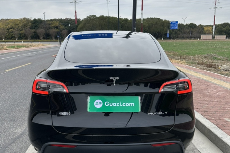 特斯拉 Model Y 2022款 后轮驱动版车身外观6002