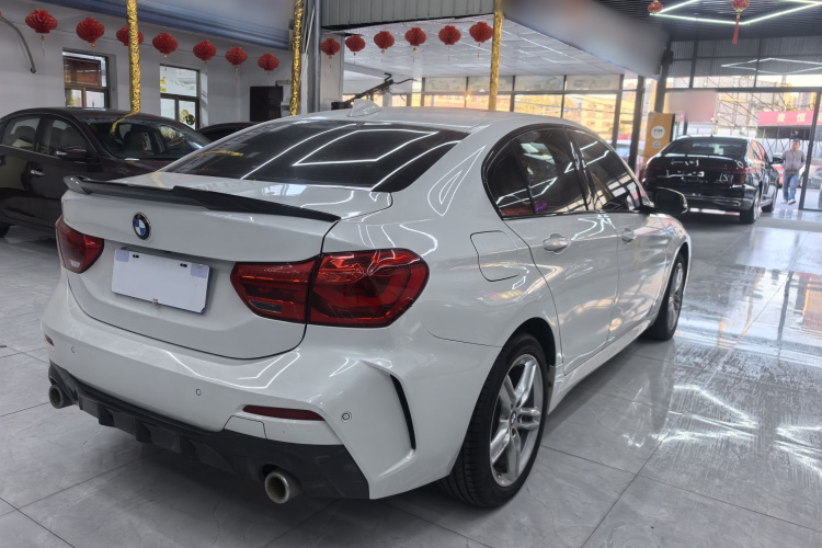 宝马1系 2020款 120i M运动套装车身外观6006