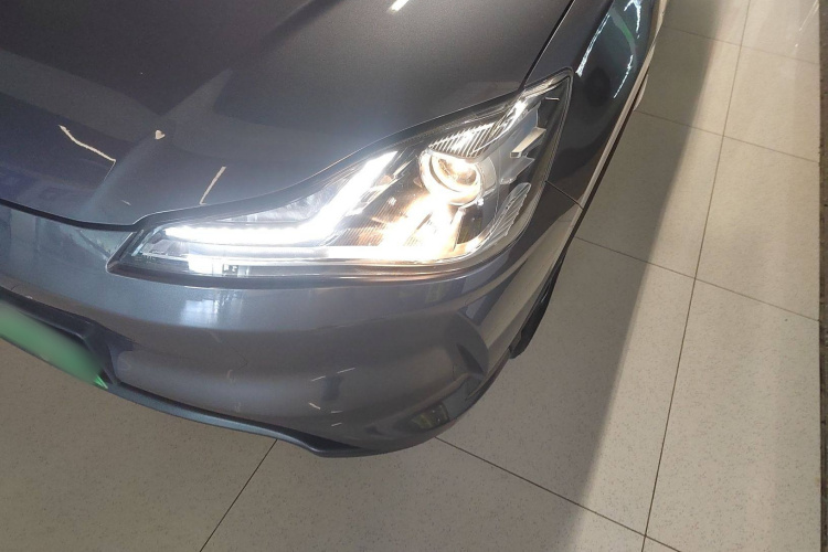 哪吒汽车 哪吒V 2022款 长续航行业定制版局部细节36