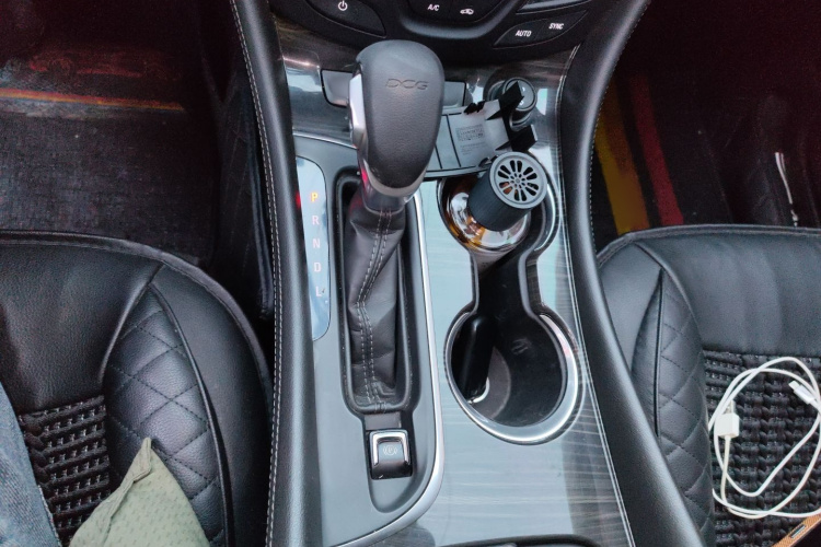 别克 昂科威 2020款 20T 两驱领先型局部细节18