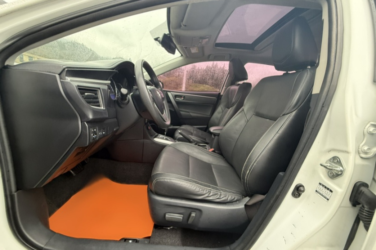 丰田 雷凌 2016款 1.6G-L CVT领先版中控内饰7006