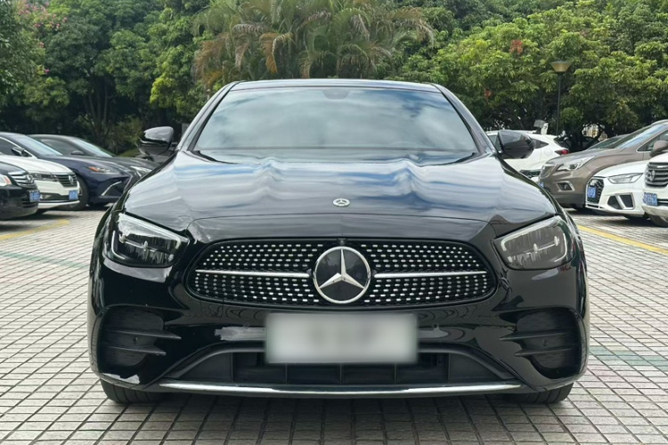 奔驰E级新能源 2023款 E 350 e L 插电式混合动力运动轿车车身外观6005