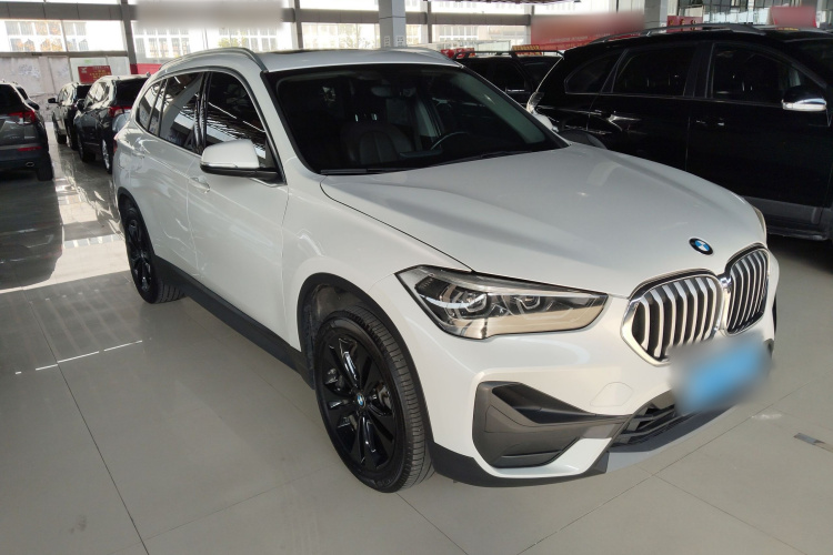 宝马X1 2020款 sDrive20Li 时尚型车身外观3