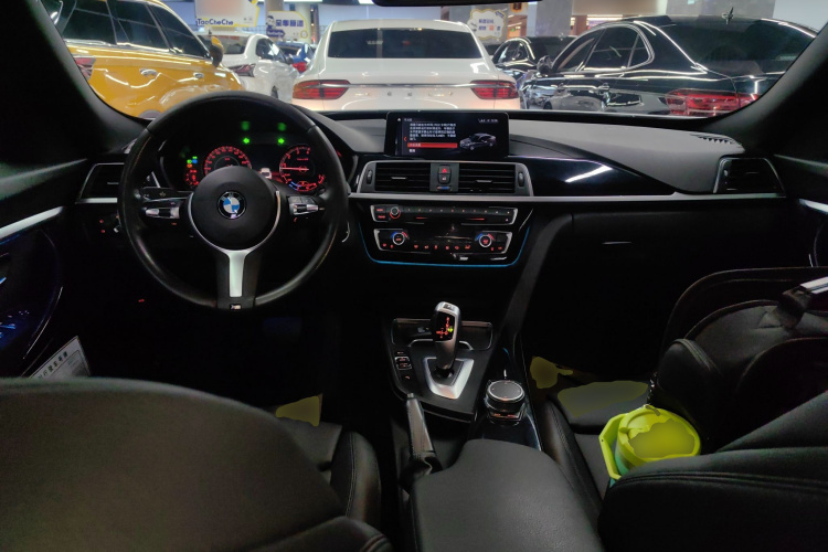 宝马3系GT 2019款 320i M运动套装中控内饰7002