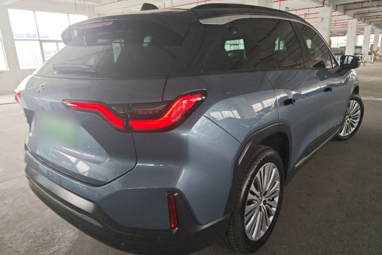 蔚来ES6 2020款 420KM 运动版车身外观6005