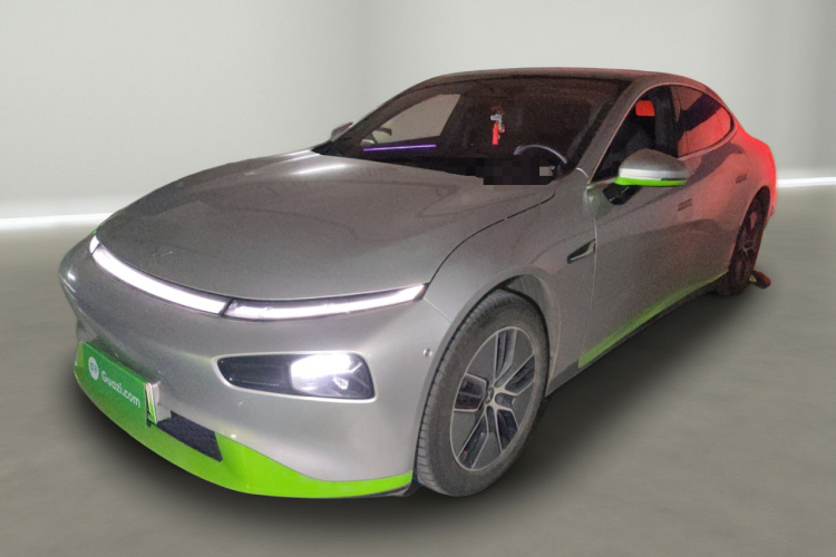 小鹏P7 2024款 P7i 550 Pro车身外观1