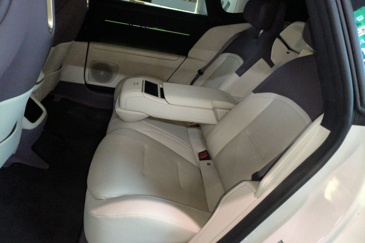 阿维塔12 2025款 Max纯电版中控内饰21