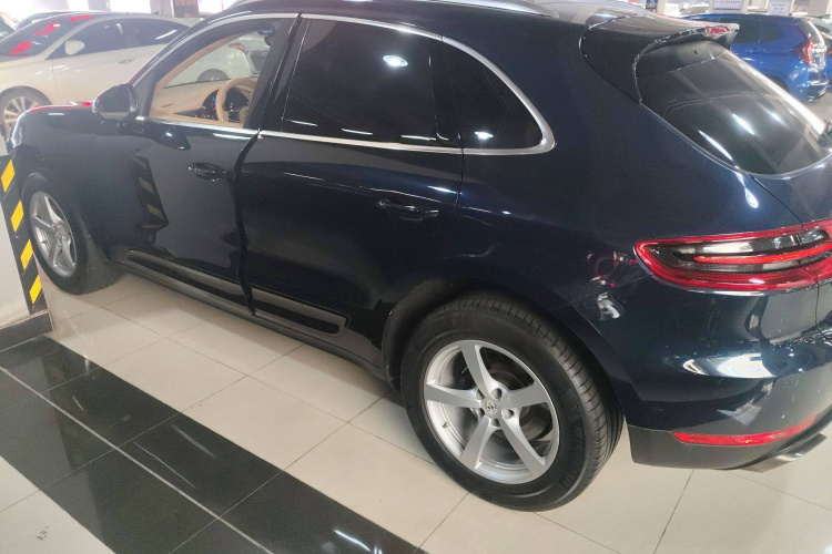保时捷 2017款  Macan 2.0T车身外观4