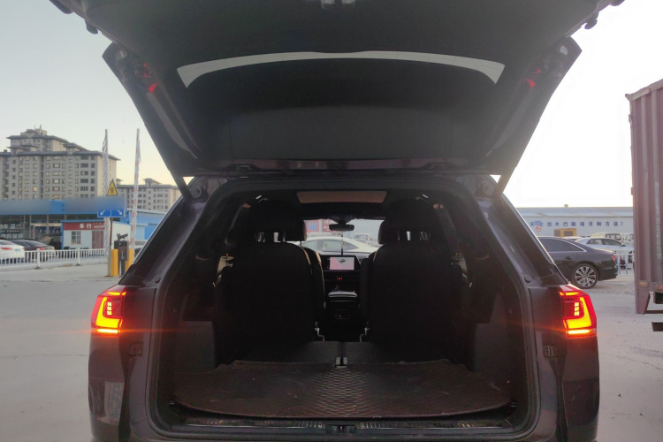 大众 揽境 2021款 380TSI 四驱R-Line拓境版机舱底盘23