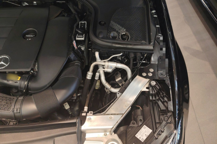 奔驰E级 2021款 改款 E 300 L 运动时尚型机舱底盘26