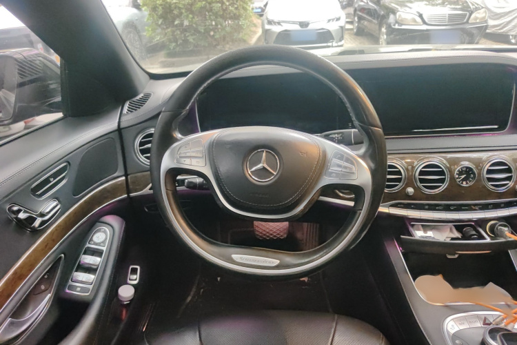 奔驰S级 2014款 S 320 L 商务型局部细节13