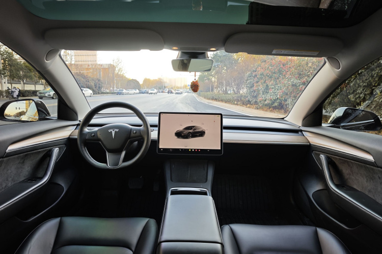 特斯拉 Model 3 2022款 后轮驱动版中控内饰7003