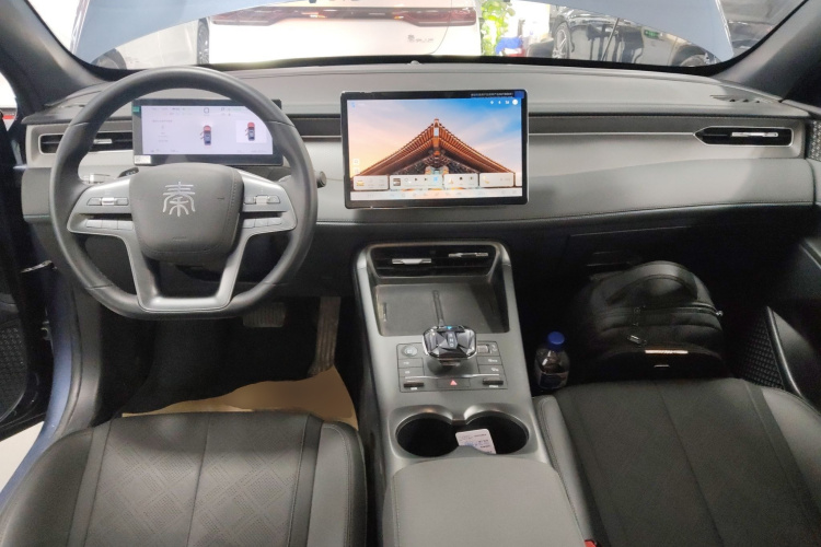 比亚迪 秦PLUS 2025款 EV 智驾版 510KM领先型中控内饰12