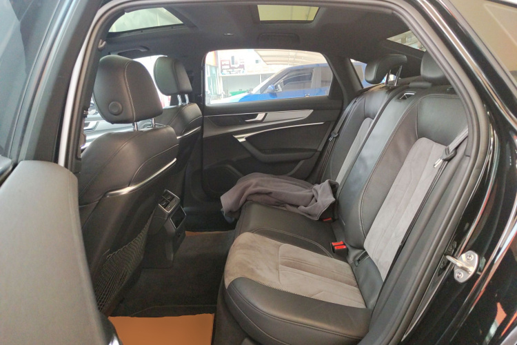 奥迪A6L 2019款 45 TFSI 臻选动感型中控内饰7004