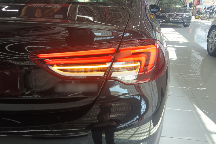 别克 君威 2023款 652T 智享型车身外观9