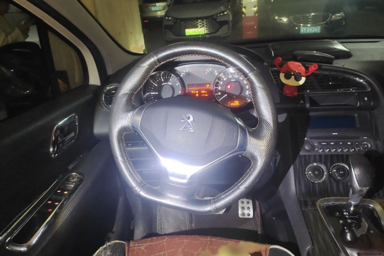 标致3008 2013款 2.0L 自动经典版局部细节13