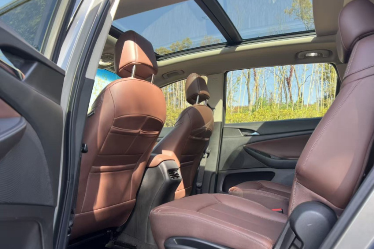 别克GL6 2018款 18T 6座尊贵型中控内饰7002