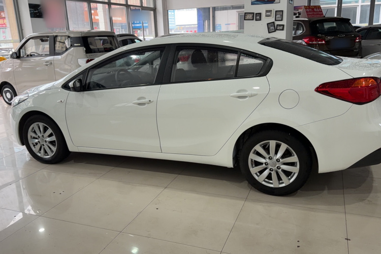 起亚K3 2015款 1.6L 自动GL车身外观6005