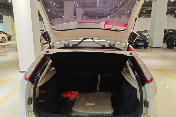 福特 福克斯 2013款 两厢经典 1.8L 自动时尚型局部细节23