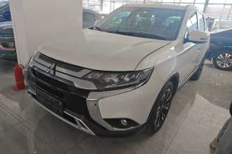 三菱 欧蓝德 2019款 2.4L 四驱致享版 5座 国VI