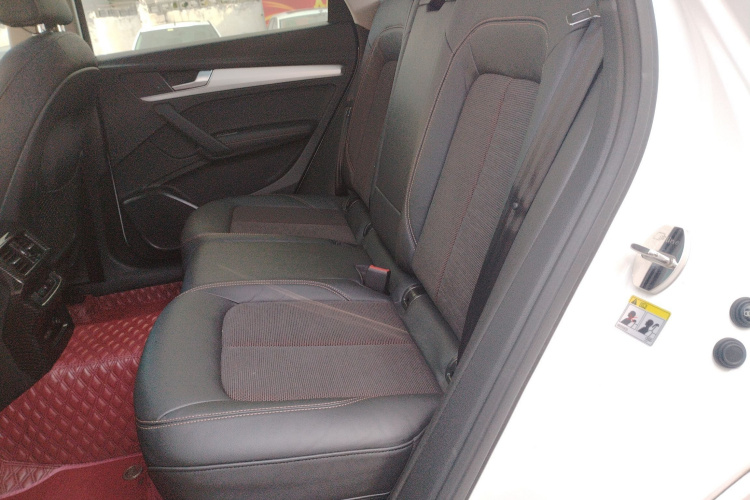 奥迪Q5L 2018款 40 TFSI 荣享时尚型 国V中控内饰21