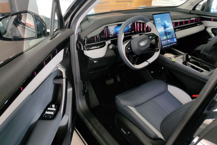 吉利汽车 博越L 2023款 1.5TD DCT尊贵型中控内饰20