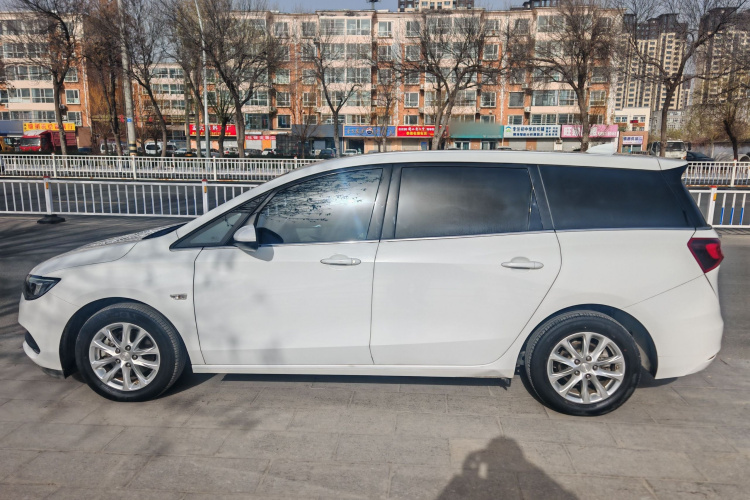 别克GL6 2019款 18T 6座精英型 国V车身外观6005