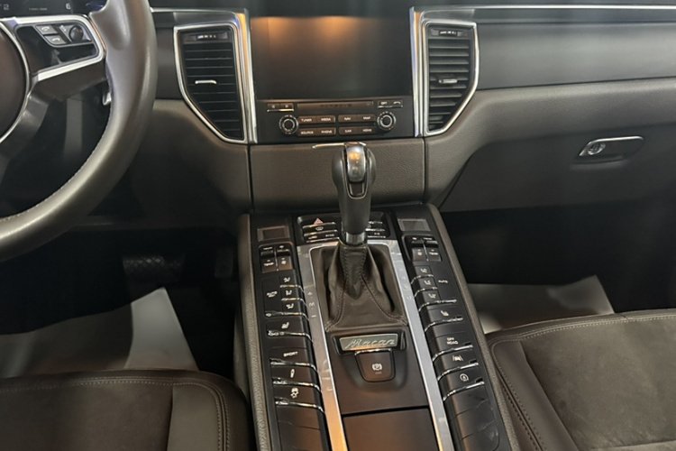 保时捷 2017款  Macan 2.0T中控内饰7003