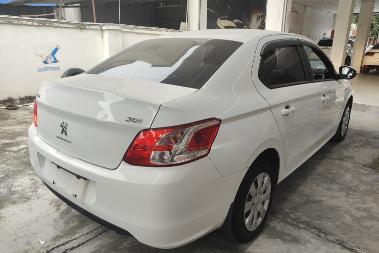 标致301 2016款 1.6L 手动舒适版车身外观7