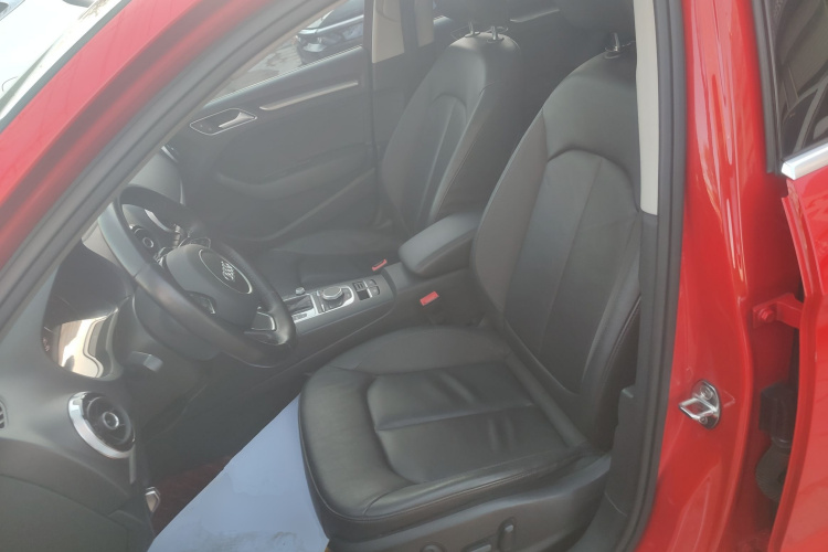 奥迪A3 2016款 Limousine 35 TFSI 风尚型中控内饰19