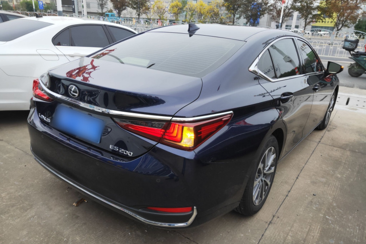 雷克萨斯ES 2022款 200 卓越版车身外观7