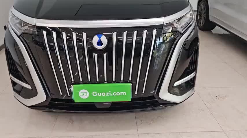 腾势D9 2024款 EV 600 四驱旗舰型实拍1