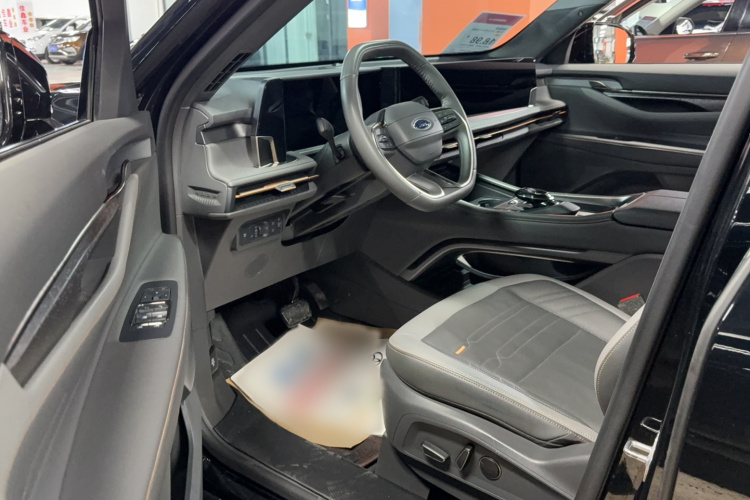 福特 2023款 锐界L 2.0T EcoBoost E混动四驱七座至尊型局部细节9002