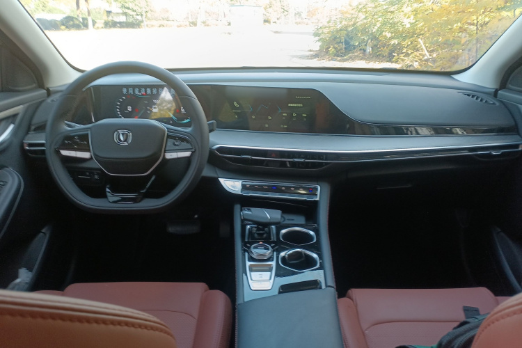 长安 逸动 2025款 PLUS 1.4T 双离合高能版中控内饰12