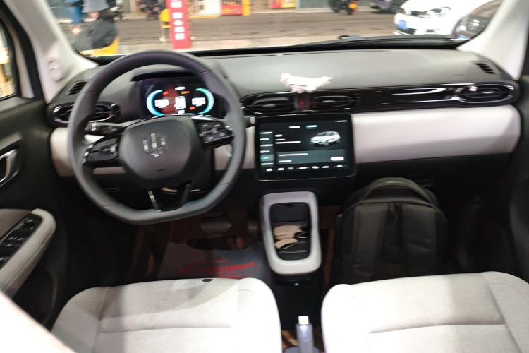 零跑汽车 零跑T03 2023款 200轻享版中控内饰7002