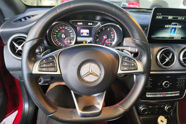 奔驰CLA 2018款 CLA 220 4MATIC局部细节13