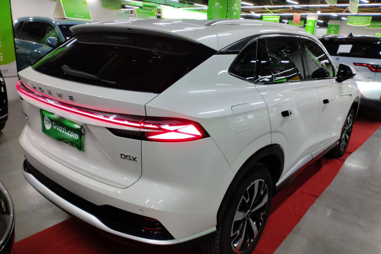 荣威D5X DMH 2024款 135科技版车身外观7