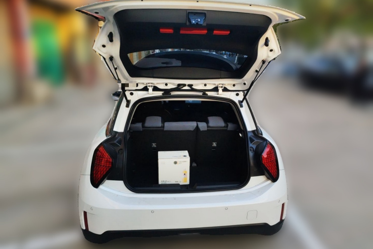 电动MINI COOPER 2024款 456km COOPER E 经典派中控内饰23