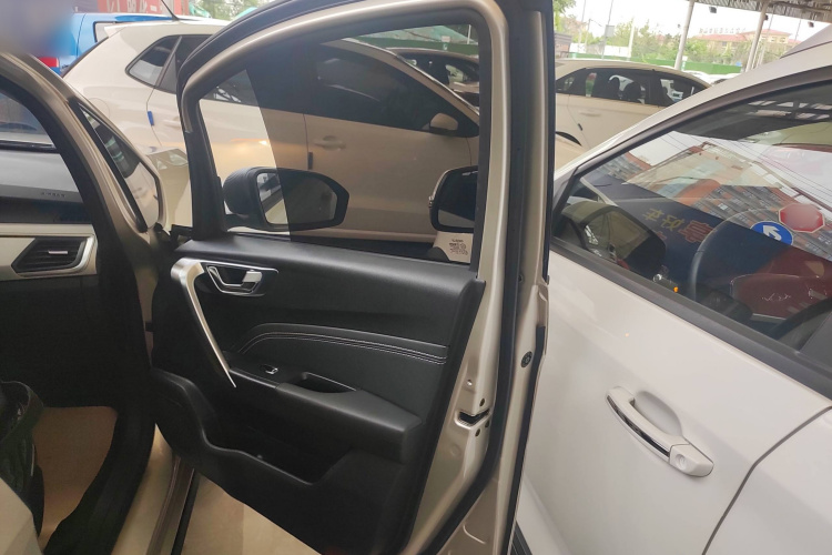 吉利汽车 远景X3 2020款 1.5L CVT尊贵型中控内饰7005