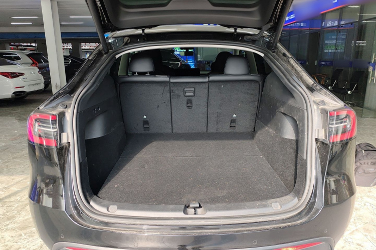 特斯拉 Model Y 2023款 长续航全轮驱动版局部细节23