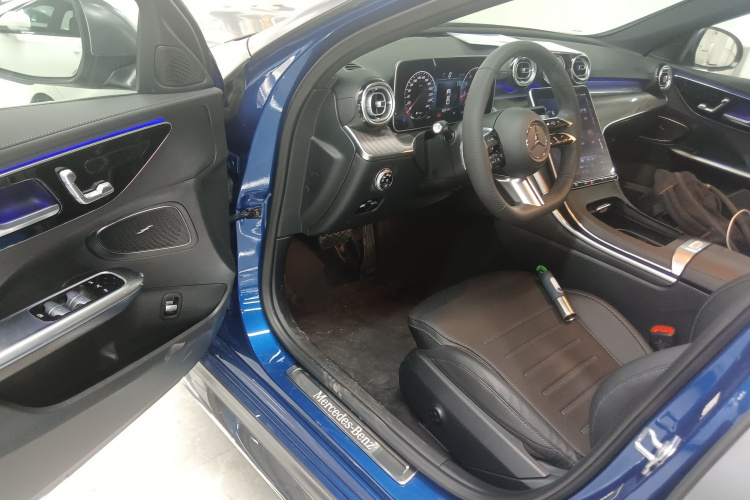 奔驰C级 2023款 改款二 C 260 L 运动版中控内饰20