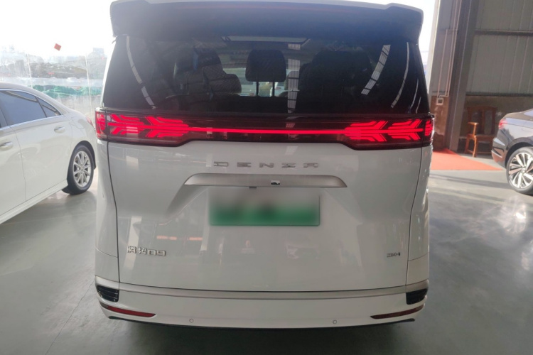 腾势D9 2022款 DM-i 1040 尊贵型车身外观6