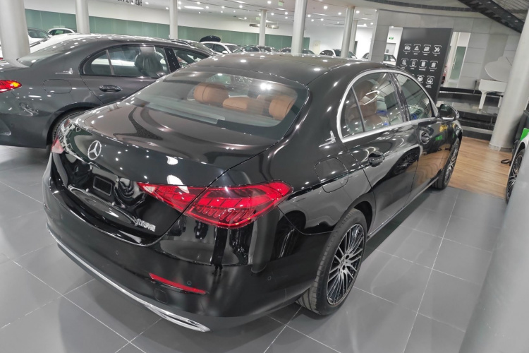 奔驰C级 2024款 改款 C 260 L车身外观6005