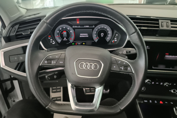 奥迪Q3 2023款 40 TFSI 时尚动感型局部细节13