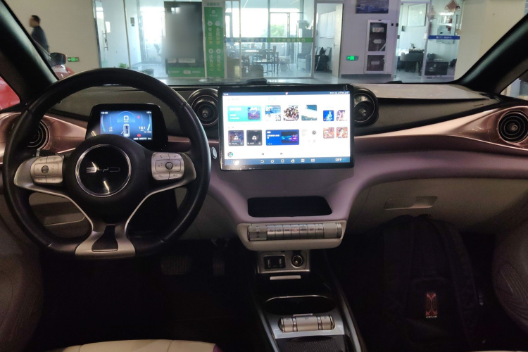 比亚迪 海豚 2021款 405km 时尚版中控内饰7002